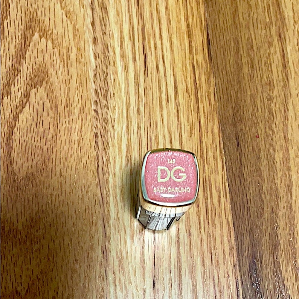 DG lipstick